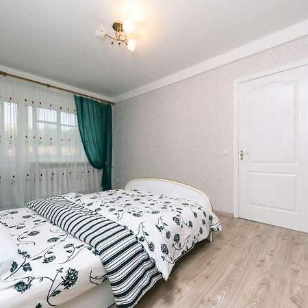 Comfortable One Bad Near Guliver Kiew Exterior foto