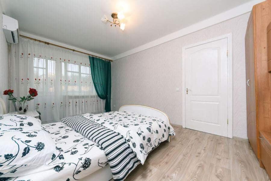 Comfortable One Bad Near Guliver Kiew Exterior foto